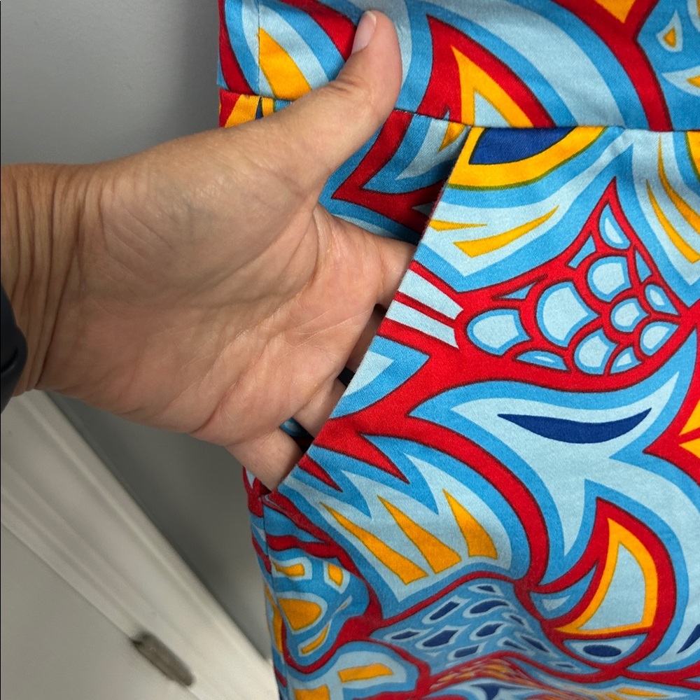 Loudmouth Ladies Colorful Bird and Floral Patterned Skort - Picture 2 of 9